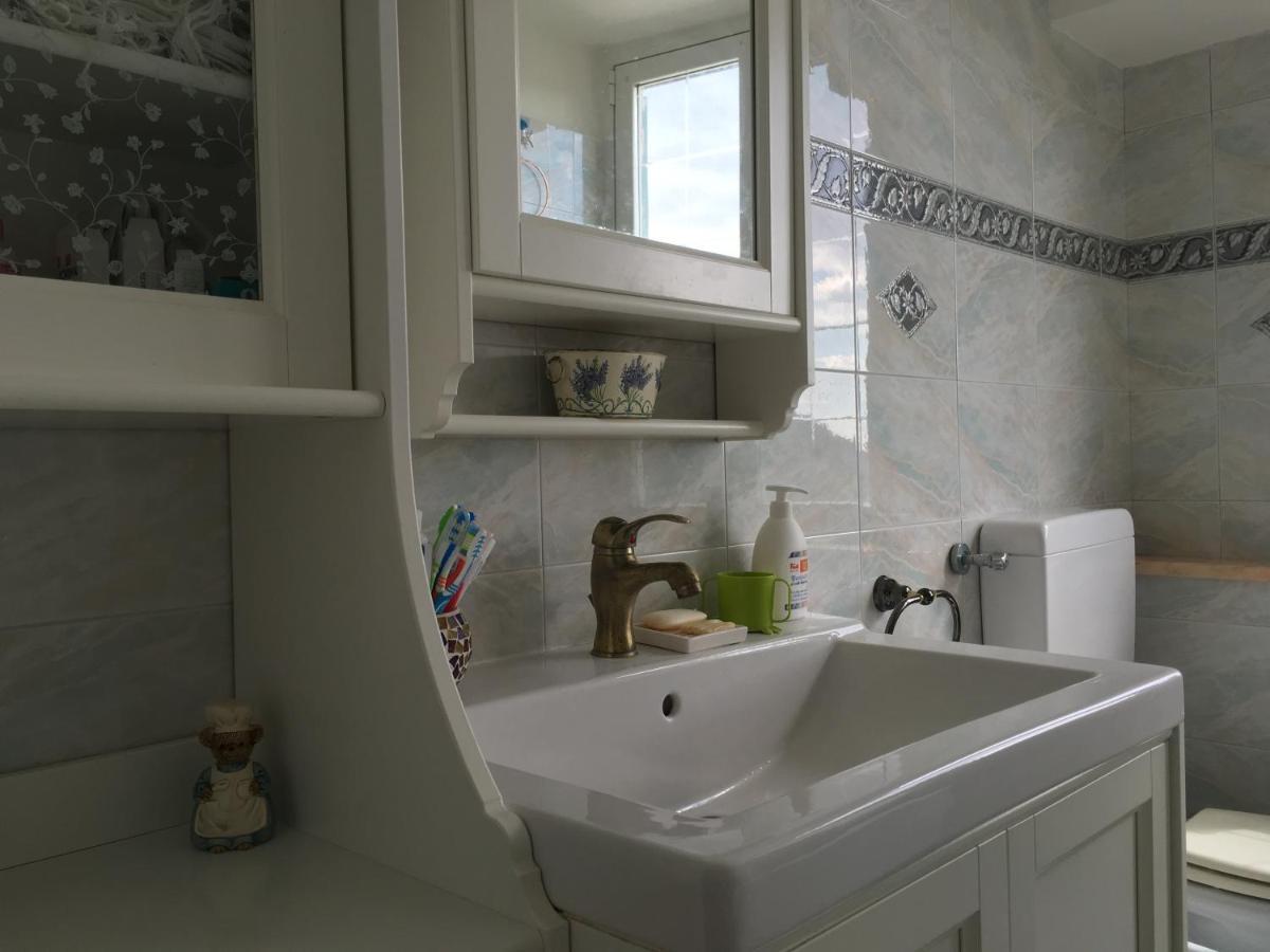 La Casa Di Zoe Apartment Uscio ภายนอก รูปภาพ